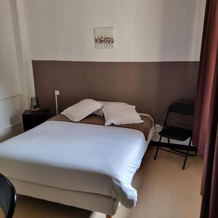 Hotel Du Commerce Terres-de-Caux Екстер'єр фото