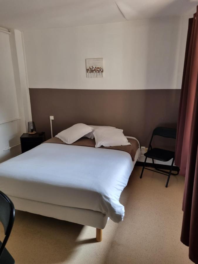 Hotel Du Commerce Terres-de-Caux Екстер'єр фото